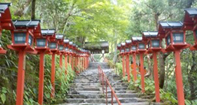 貴船神社