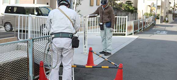 電柱広告の取付けイメージ
